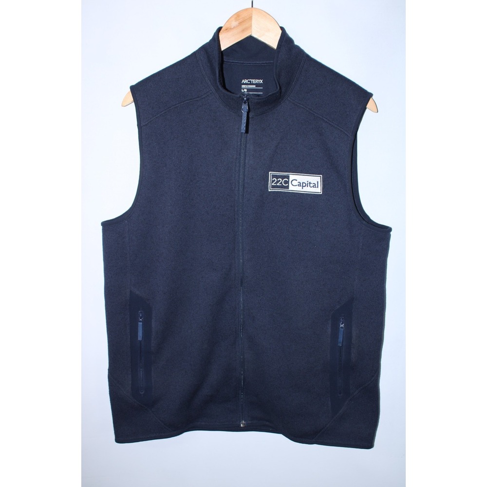 Arc'teryx Men's Large Navy Blue Full Zip Sleeveless Covert Vest LOGO